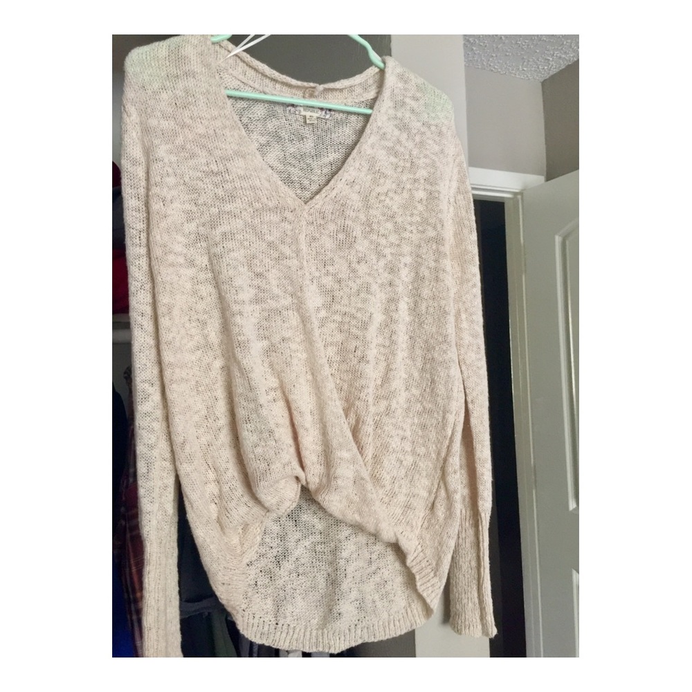 FREE SHIPPING 🎉 Pink republic lightweight sweater